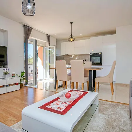 Beautiful In With Kitchen Σπίτι διακοπών